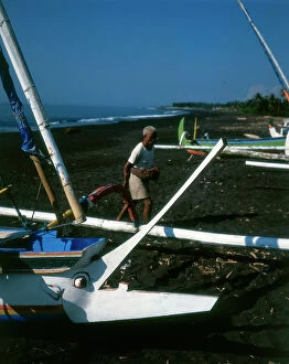 Images Dated 5th September 2011: Sunda Islands. Island of Bali. Serangan Island. Anthropomorphic canoes from the bow