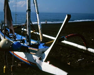 Images Dated 5th September 2011: Sunda Islands. Island of Bali. Serangan Island. Anthropomorphic canoes from the bow