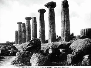 Images Dated 10th January 2011: The Temple of Hercules, before it was rebuilt, in the Valley of the Temples in Agrigento