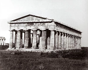 Images Dated 7th January 2008: The Temple of Neptune in Paestum, the biggest and best conserved of the Paestum temples