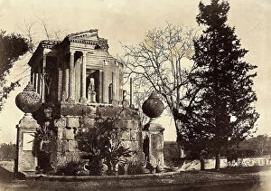Images Dated 23rd December 2010: A templet in the park of Villa Borghese, Rome