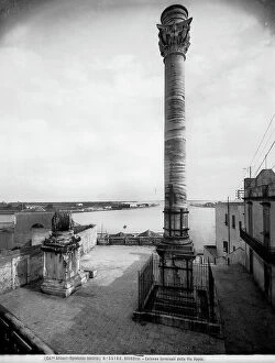 Images Dated 12th May 2011: Terrace on the coast of the city of Brindisi, on which two Roman colums rise