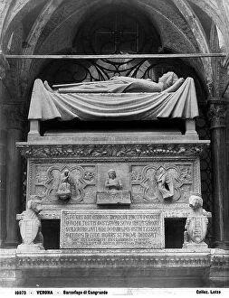 Images Dated 15th April 2010: Tomb of Cangrande della Scala, Verona