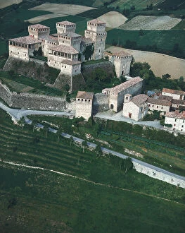 Images Dated 2nd July 2007: The Torchiara Castle, Modena Appennino