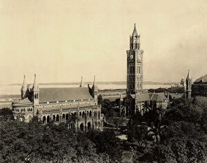 Images Dated 25th March 2011: The University building and the clock tower of Bombay, India