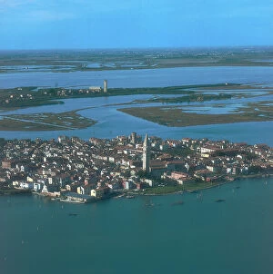 Images Dated 2nd January 2007: Venice, view of the Burano canal and the island of Torcello