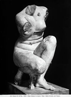 Images Dated 5th February 2010: Venus crouching, mutilated Roman statue preserved in the Louvre Museum, Paris