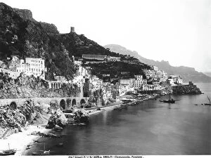 Images Dated 7th November 2007: View of Amalfi