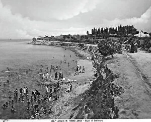 Images Dated 10th April 2012: View of the beach with people, Zara