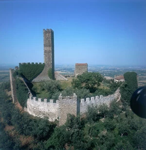 Images Dated 21st December 2006: View of the Castello di Montecchio Vesponi, the great square tower
