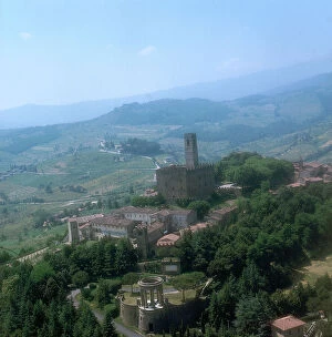 Images Dated 21st December 2006: View of Castello di Poppi in the Casentino valley