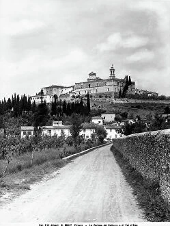 Images Dated 2nd April 2012: View of Certosa del Galluzzo and a street opposite, in the environs of Florence