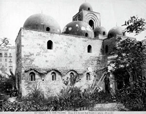 Images Dated 27th October 2008: Side view of the church of San Giovanni degli Eremiti, in Palermo