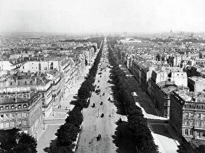 Images Dated 31st March 2010: View of the city of Paris, with the tree-lined avenue of the Champs-Elyses running through