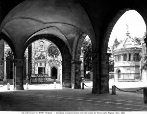 Images Dated 10th October 2006: View of the Colleoni chapel and the Baptistery, from the porticos of piazza Vecchia in Bergamo