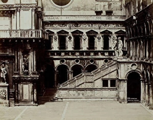 Images Dated 24th January 2011: View of the courtyard of the Palazzo Ducale in Venice with the Scala dei Giganti