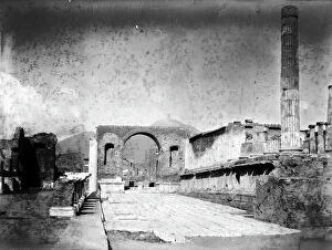 Images Dated 13th December 2012: View of the excavations of Pompeii