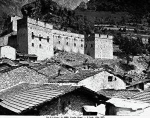 Images Dated 2nd April 2012: View of the Fort and part of the built up area of Vinadio, province of Cuneo