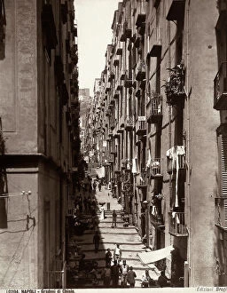 Images Dated 11th April 2005: View of the 'large steps' on the Via Chiaia (Chiaia Street) in Naples