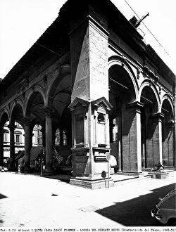 Images Dated 5th October 2009: View of the Loggia del Mercato Nuovo, in Florence