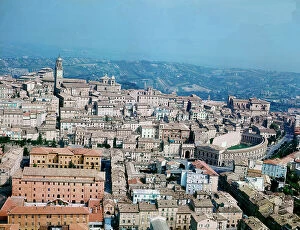 Images Dated 23rd January 2007: View of Macerata