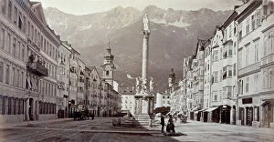 Images Dated 27th May 2009: View of Maria-Theresien-Strasse in Innsbruck: at the center of the image is Saint Anne's Column in