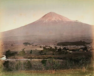 Images Dated 21st November 2011: View of Mount Fuji