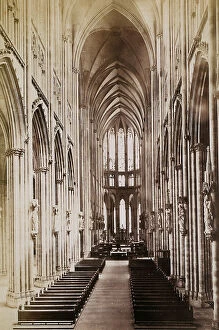 Images Dated 8th November 2011: View of the nave of Cologne Cathedral