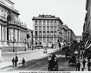 Images Dated 13th July 2011: View of Via Nazionale in Rome, driven by carriages. On the left, the Palace of Exhibitions