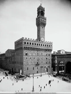 Images Dated 1st April 2011: View of Piazza Signoria, Florence