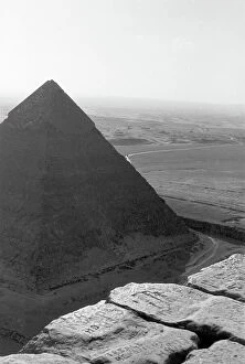 Images Dated 15th September 2011: View of one of the pyramids, Gizah