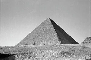 Images Dated 15th September 2011: View of one of the pyramids, Gizah
