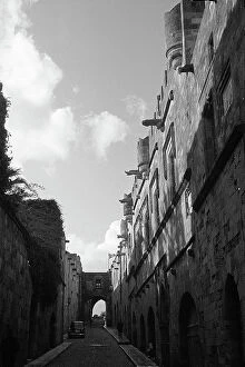 Images Dated 15th September 2011: View of Rhodes old town