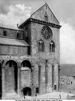 Images Dated 5th April 2012: View of the right side of the Cathedral of Trani. The high transept is adorned with a rich cornice