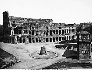 Images Dated 7th February 2012: View of the Roman Forum with the Colosseum and Tito's Arch in Rome