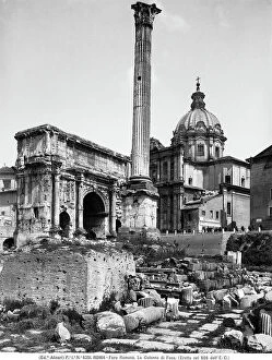 Images Dated 1st December 2008: View of part of the Roman Forum in Rome with the Column of Foca