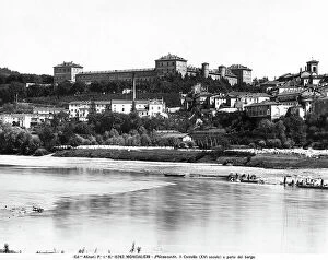Images Dated 11th May 2009: View of the royal palace of Moncalieri, of the village and the River Po