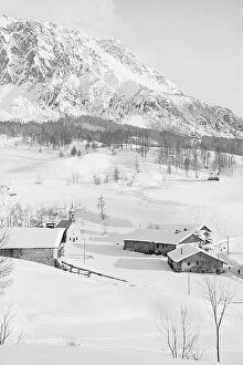 Images Dated 21st September 2011: View of snowy mountain houses, Cortina d'Ampezzo