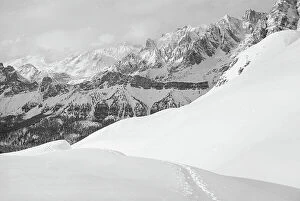 Images Dated 21st September 2011: View of snowy mountain landscape, Cortina d'Ampezzo