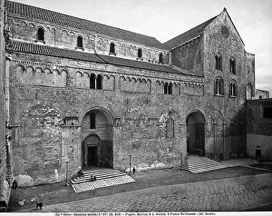 Images Dated 6th April 2012: View of the southern face of the Basilica of St. Nicola in Bari