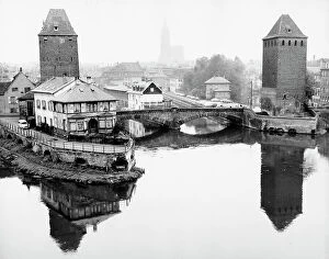 Images Dated 16th July 2009: View of Strasbourg with two towers