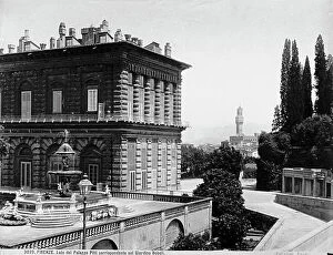 Images Dated 20th December 2010: View of the wing of Palazzo Pitti overlooking the Boboli gardens in Florence