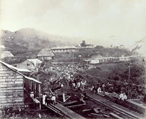 Images Dated 2nd November 2011: A village in the hinterland of Panama. In the foreground, a stretch of railroad crowded with