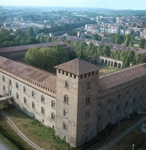 Images Dated 30th November 2006: Viscount Castle, Pavia