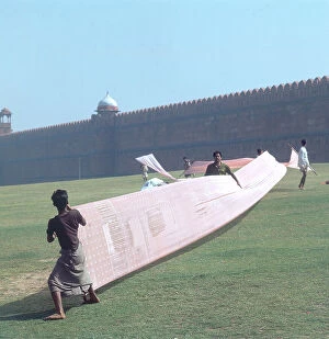 Images Dated 5th June 2007: In front of the walls of the so-called 'red fort' of Delhi, the defensive moat